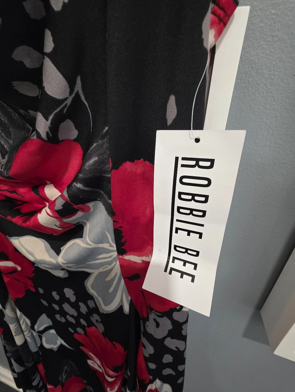 Black & Red Floral Sleeveless Dress - Picture 3 of 3